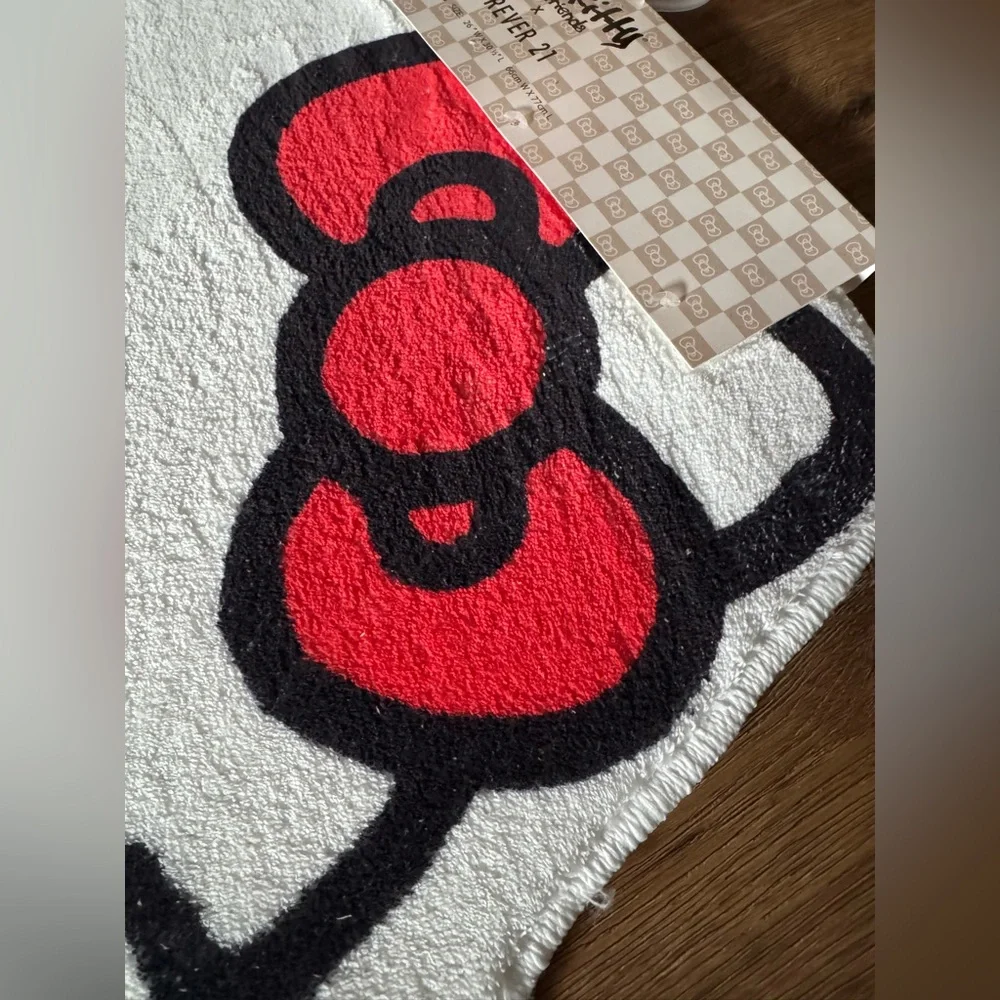 HELLO KITTY (Forever 21)-NWT Large Bath Mat